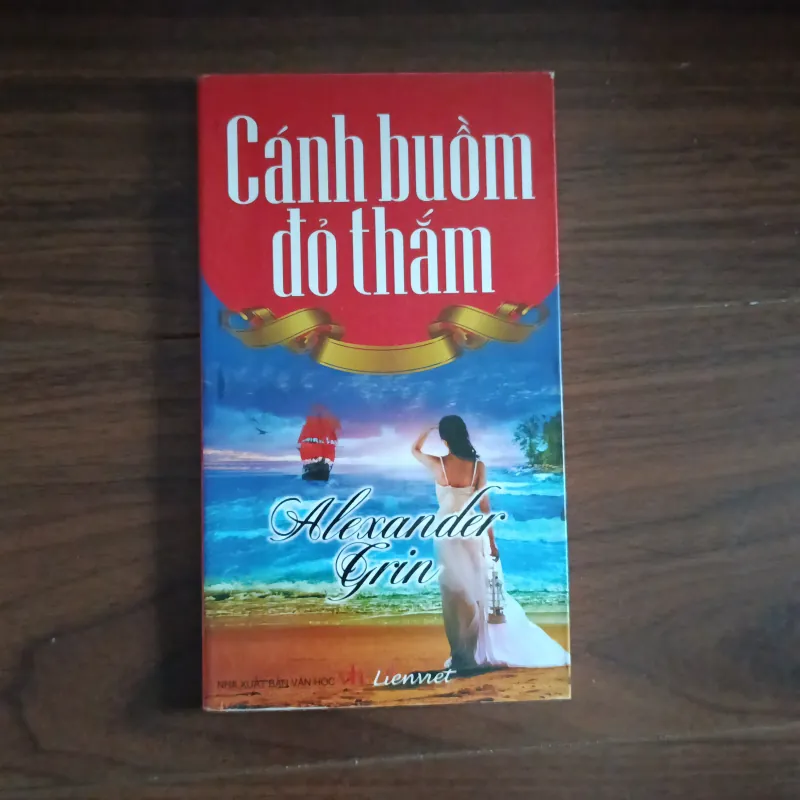 Cánh buồm đỏ thắm 933978