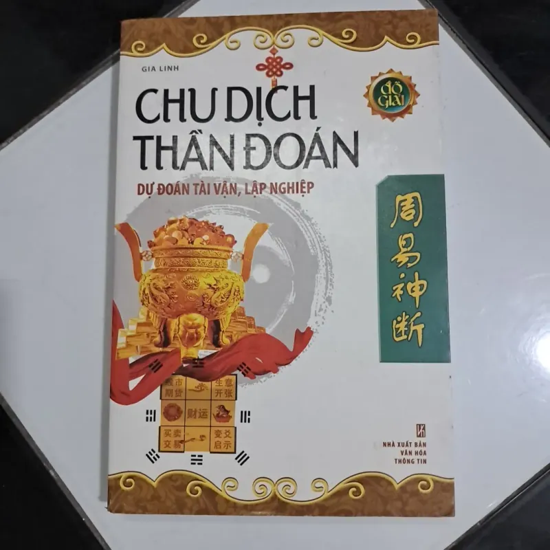 Chu dịch thần đoán 994086