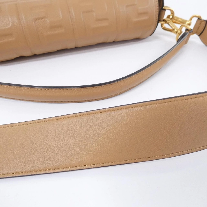 【Sản phẩm mới】Túi xách vai Fendi Baguette 8BR600 A72V 608680