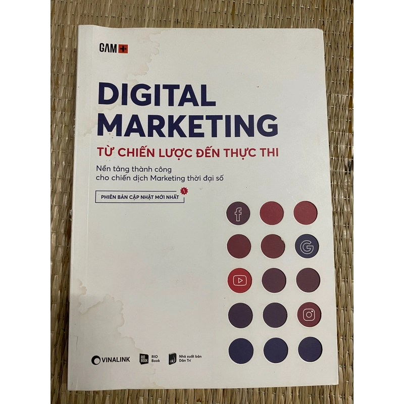 Digital marketing của Vinalink - bìa hơi xấu nhưng bên trong mới 100% 223311