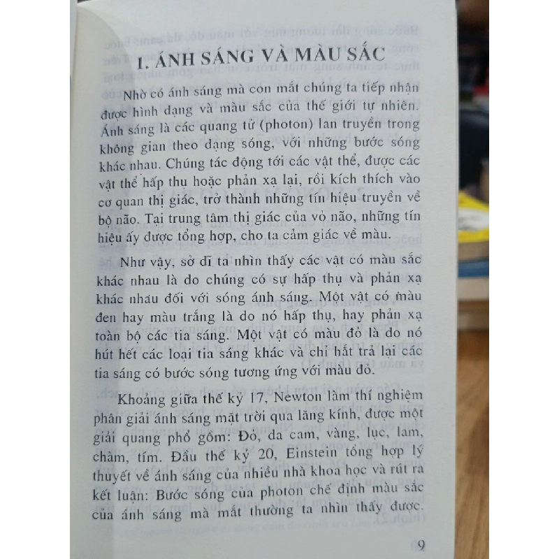 Màu sắc và phương pháp vẽ màu - Nguyễn Duy Lẫm, Đặng Thị Bích Ngân 522132
