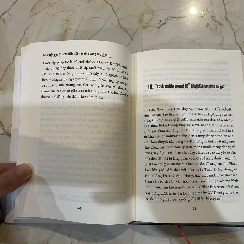 Nhật Bản qua 100 câu hỏi một mô hình đang suy thoái (B) 748597