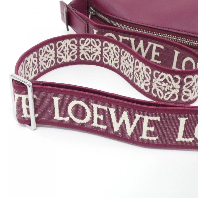 Túi đeo chéo Loewe Cubi B906Q63X04 611827