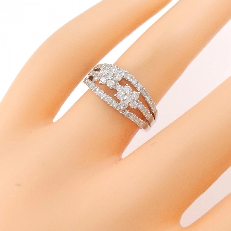 Nhẫn kim cương hoa PT900 0.61CT 671914