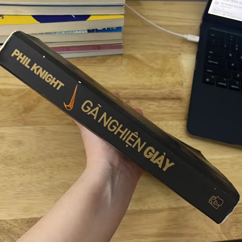 Gã Nghiện Giày 1035903