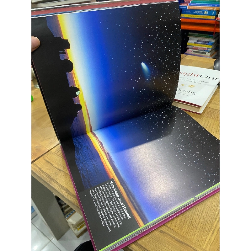 NIGHT SKY: WATCHING THE UNIVERSE OUTSIDE YOUR WINDOW BY GILES SPARROW 199811