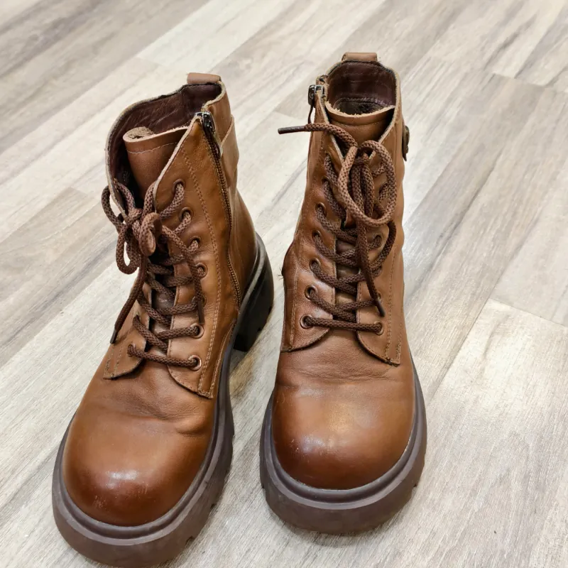 Pass bốt nâu size 37-38 993148