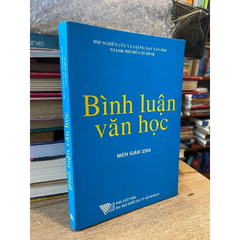 Bình luận văn học niên giám 2007 189494