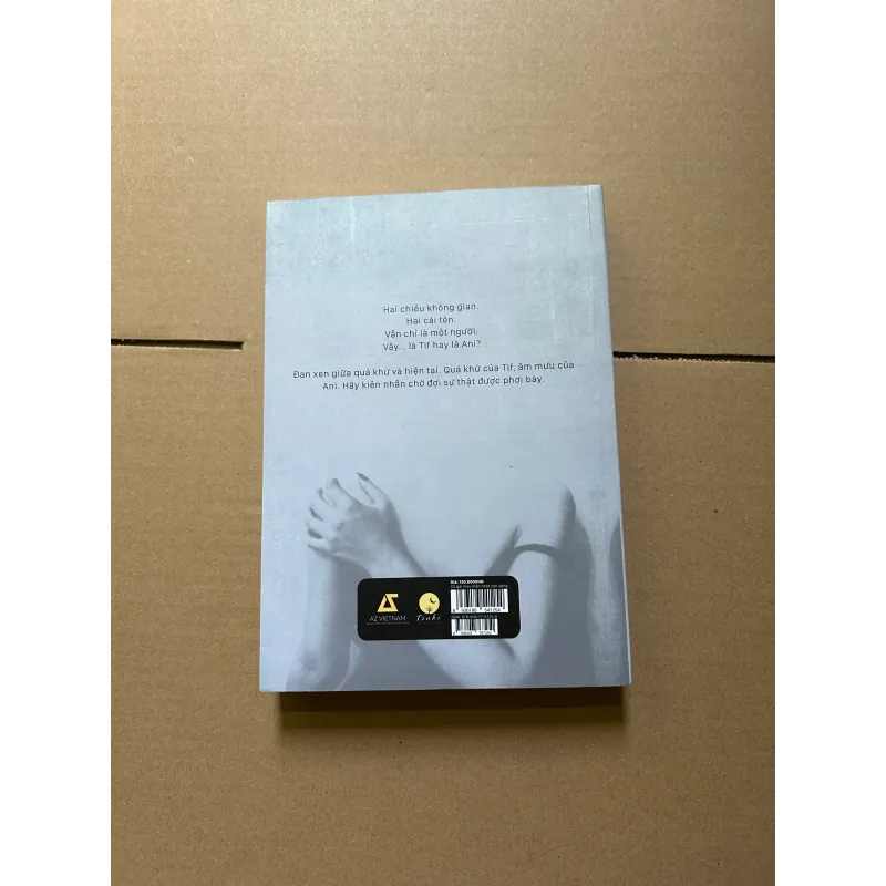 Cô gái may mắn nhất còn sống 957952