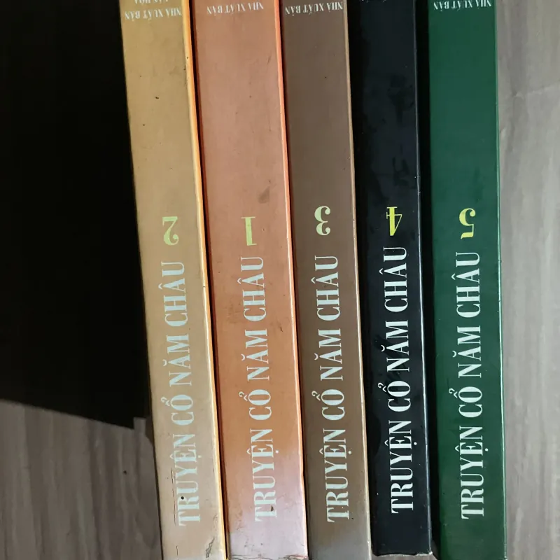 Truyện cổ năm châu  750431