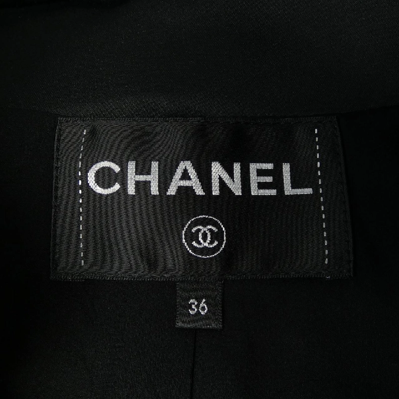 Áo khoác CHANEL P55501V30555 17C 627640