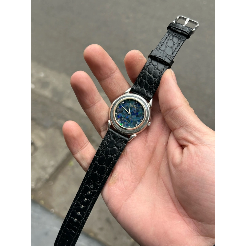 Đồng hồ bạc đúc pin thuỵ 353120