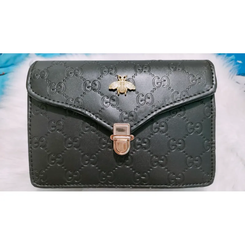 Túi xách nữ Gucci họa tiết logo chữ G, hình côn trùng kim loại trang trí, màu đen 751706