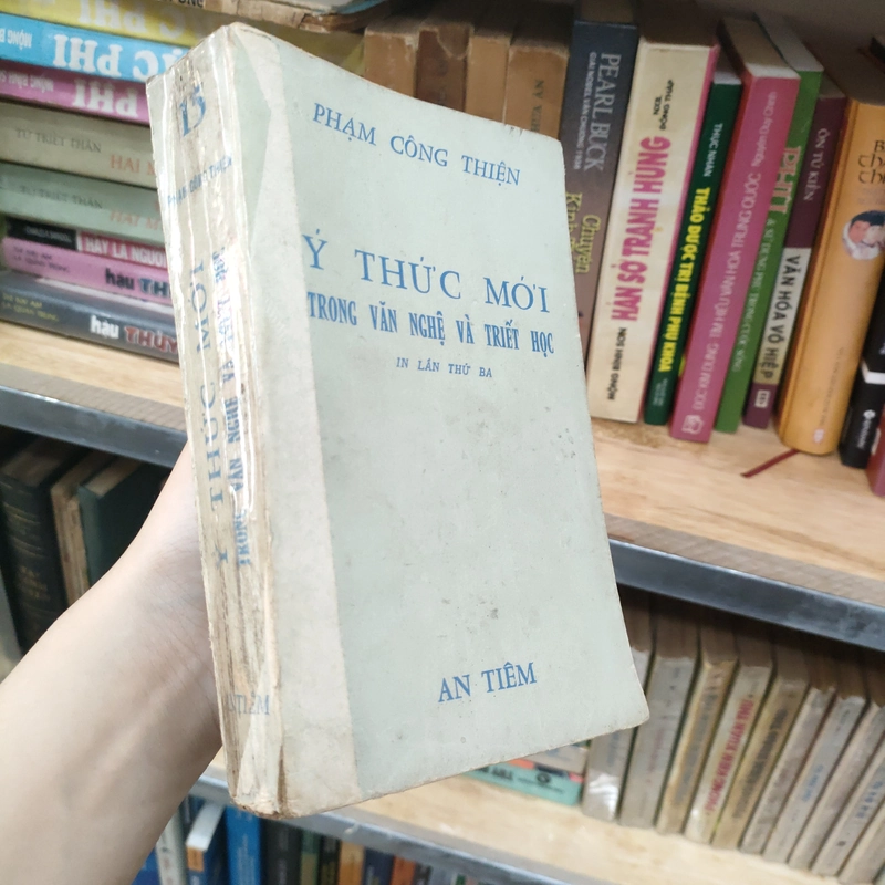 Ý THỨC MỚI TRONG VĂN NGHỆ VÀ TRIẾT HỌC  290482