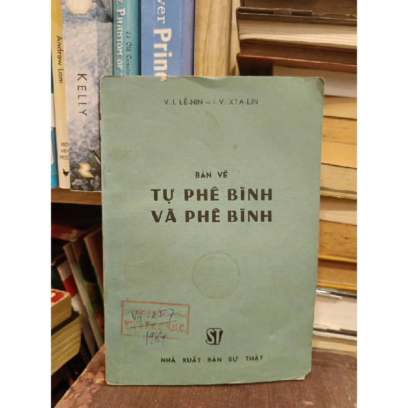 Bàn về tự phê bình và phê bình - V.I.Lenin & I.V.Stalin 452837