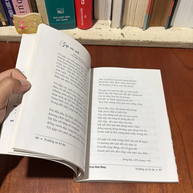 [Chữ Ký Tác Giả] - II Văn Học: Trường Ca Tri Ân - Trần Minh Hùng - 2012 727757