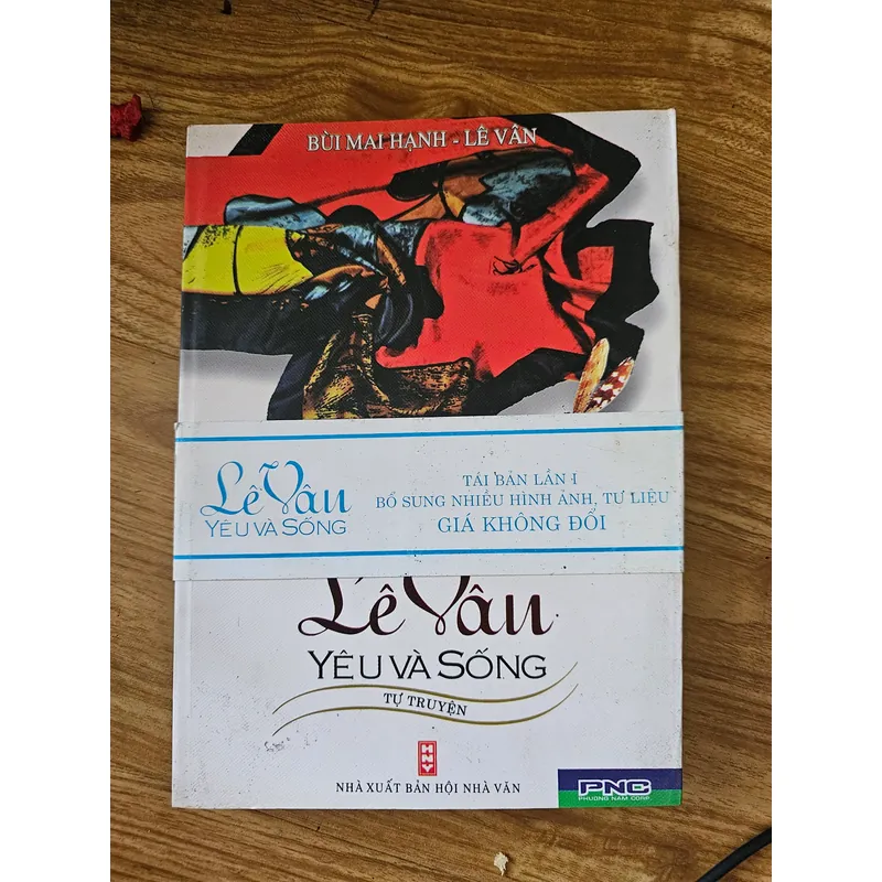 Lê Vân yêu và sống
 688797