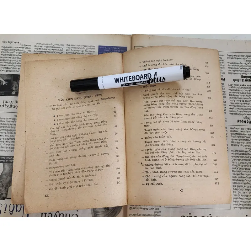 VĂN KIỆN ĐẢNG 1930-1945 (Lưu hành nội bộ) 726582