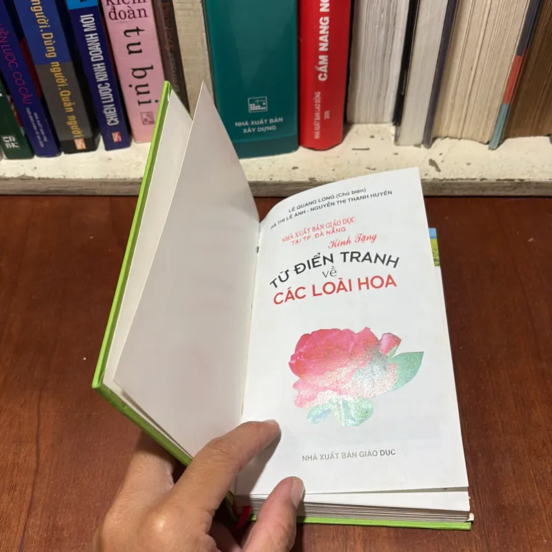 II Cây Cảnh: Từ Điển Tranh Về Các Loài Hoa - Lê Quang Long - 2006 755406