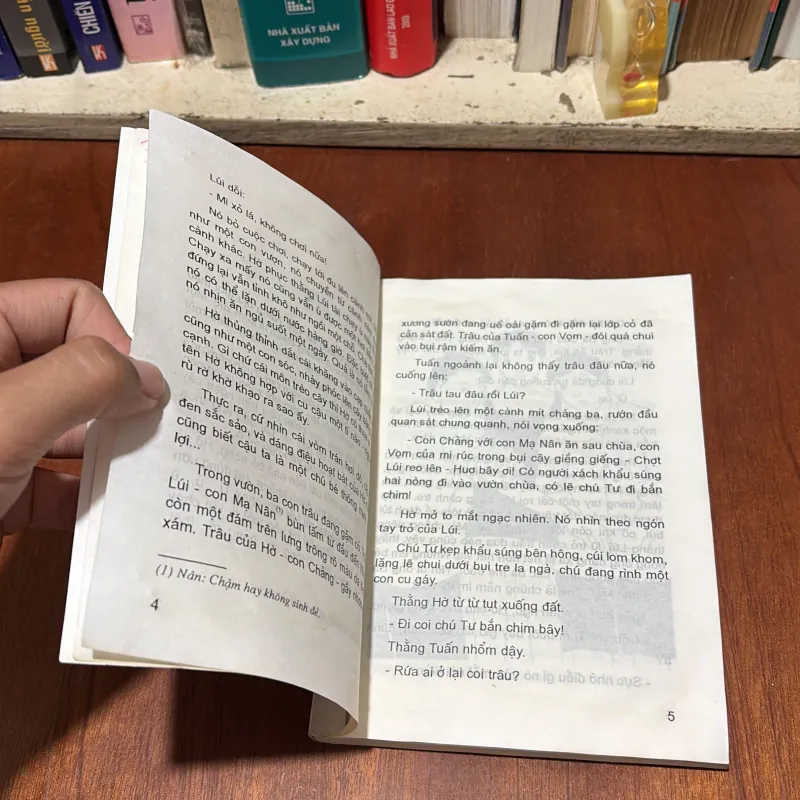 II Sách Thiếu Nhi: Hương Cỏ Mật - Bùi Văn Lam - 2002 782357