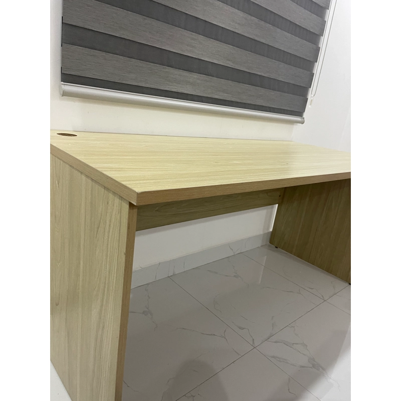 bàn làm việc 452608