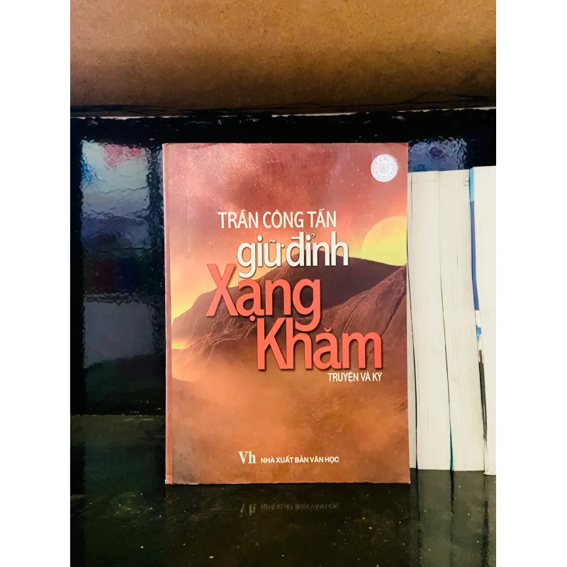 (Sách cũ SCGR) Giữ đỉnh Xạng Khăm - Trần Công Tấn - Văn học VAVOA1T2-58 Blogmeo090426 1016128