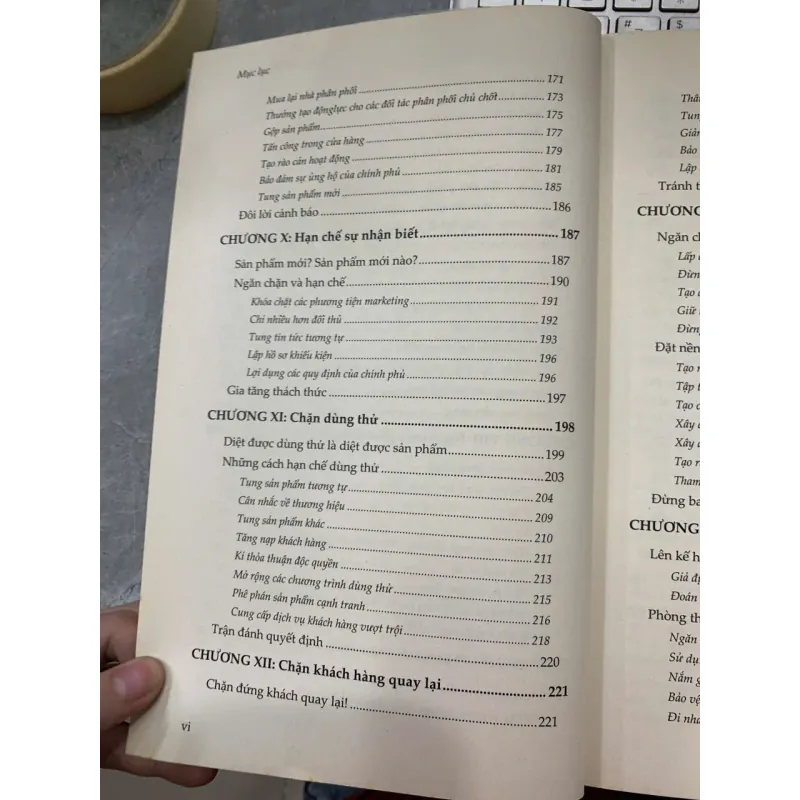 PHÒNG THỦ THƯƠNG HIỆU - TIM CALKINS 745474