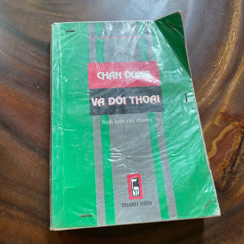 II Tựa sách: Chân Dung Và Đối Thoại (Bình luận văn chương) - Trần Đăng Khoa - 1999 458019