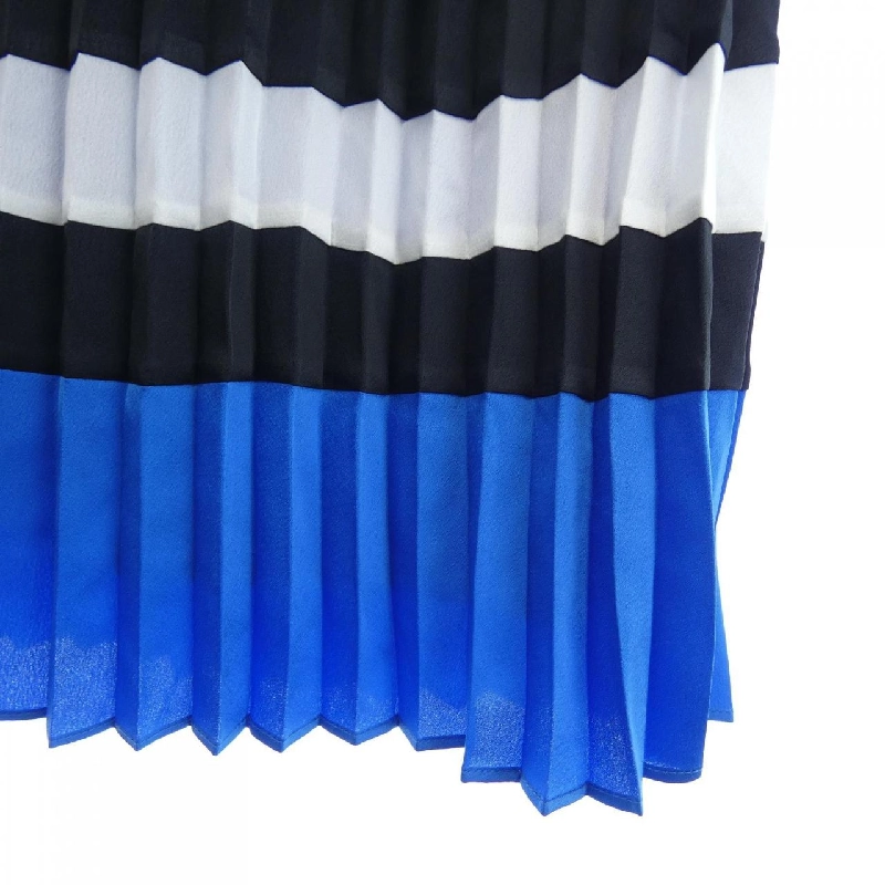 Chân váy Karl Lagerfeld - Hàng hiệu Authentic 816628