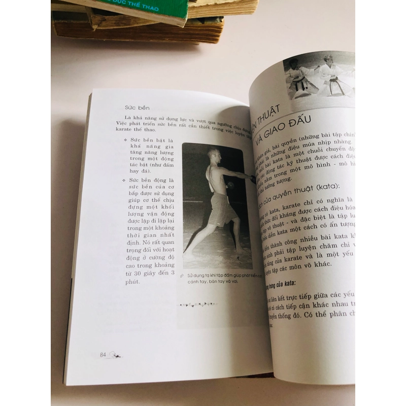 📚 SÁCH VỀ KARATE  🥋 542433