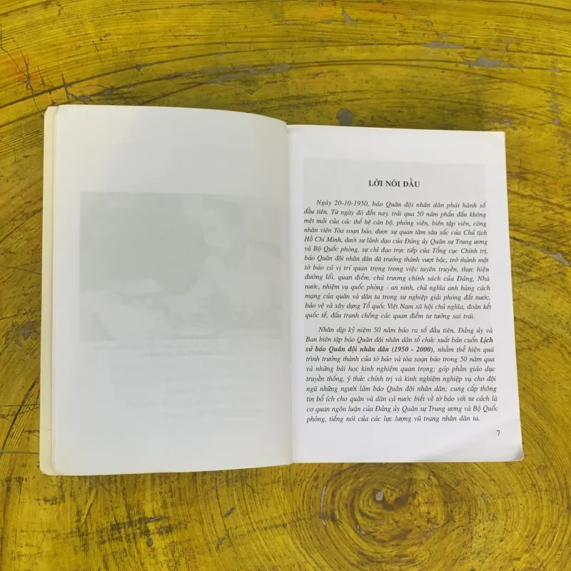 LỊCH SỬ BÁO QUÂN ĐỘI NHÂN DÂN 1950-2000 - TỔNG CỤC CHÍNH TRỊ 752650