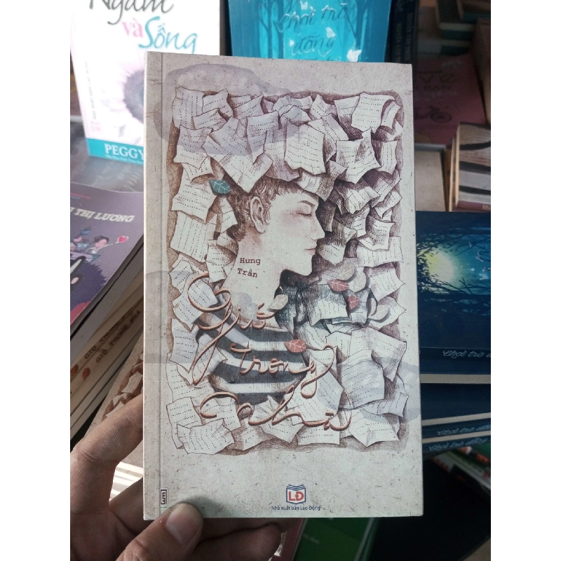 (Sách cũ SCGR) Gió trong nhà - Hưng Trần 2015 VAVO-A0 Blogmeo090426 1016150