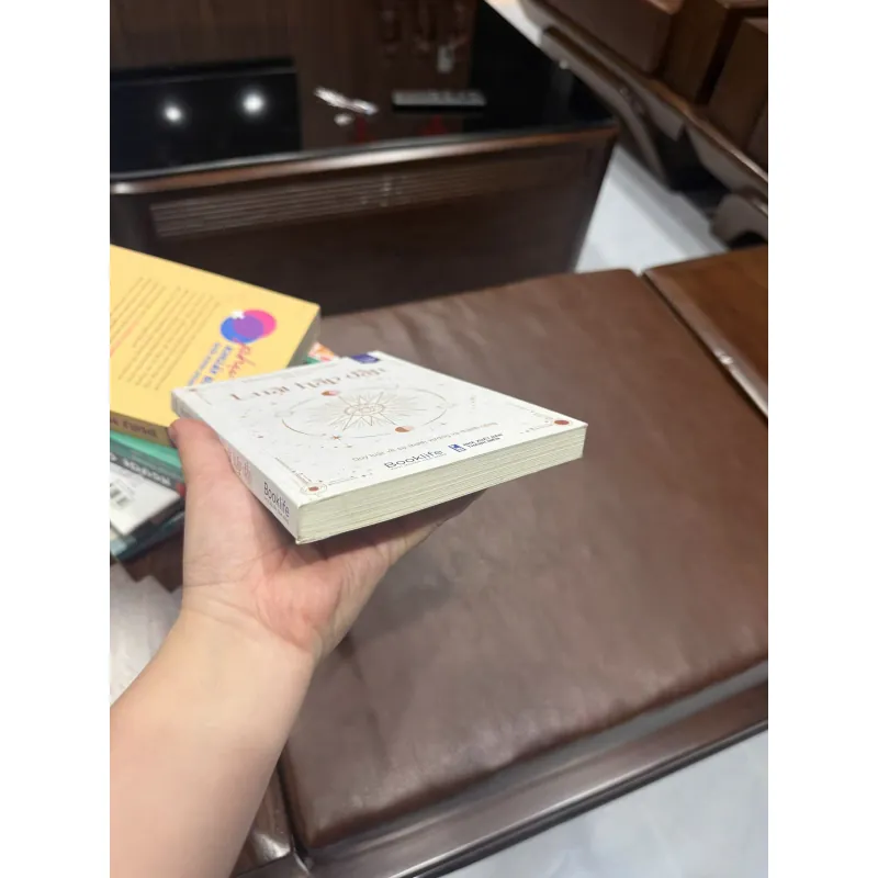 Luật Hấp Dẫn - K4 1021129