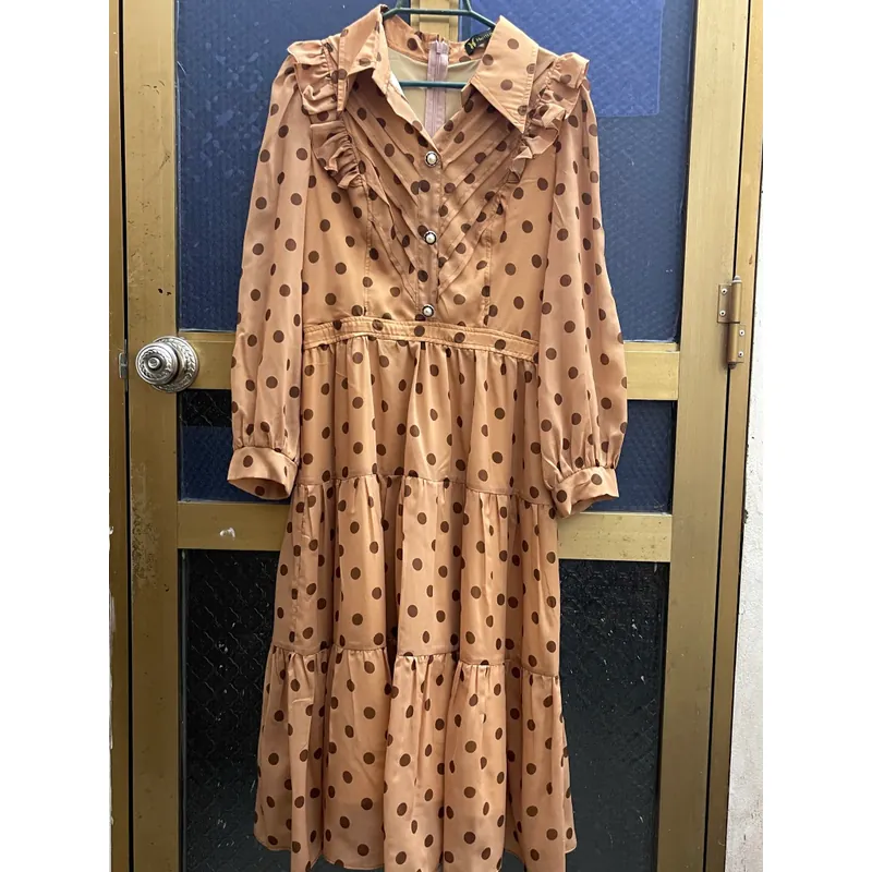 Váy đi chơi, dạo phố; size L; hoa văn chấm bi 560159