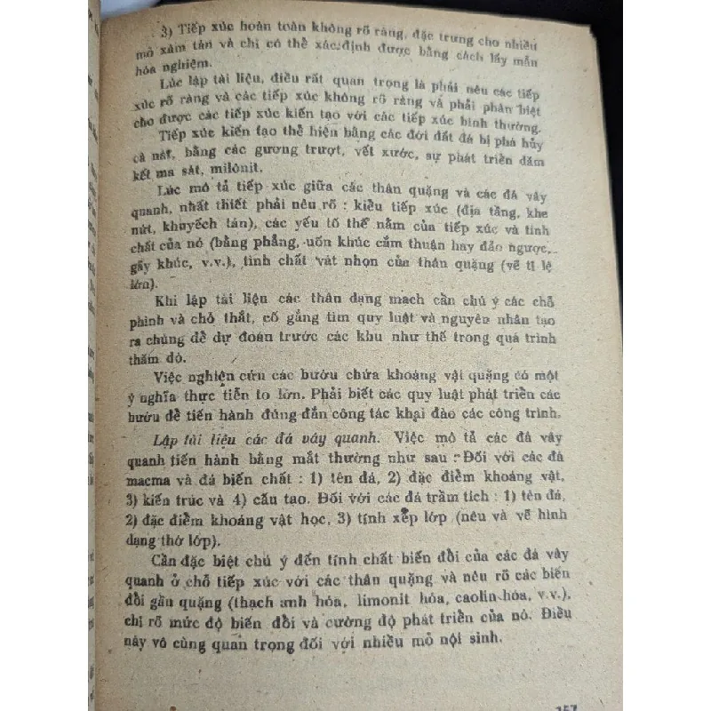 Sách tra cứu của nhà kỹ thuật địa chất - V.X.Kraxulin 713750