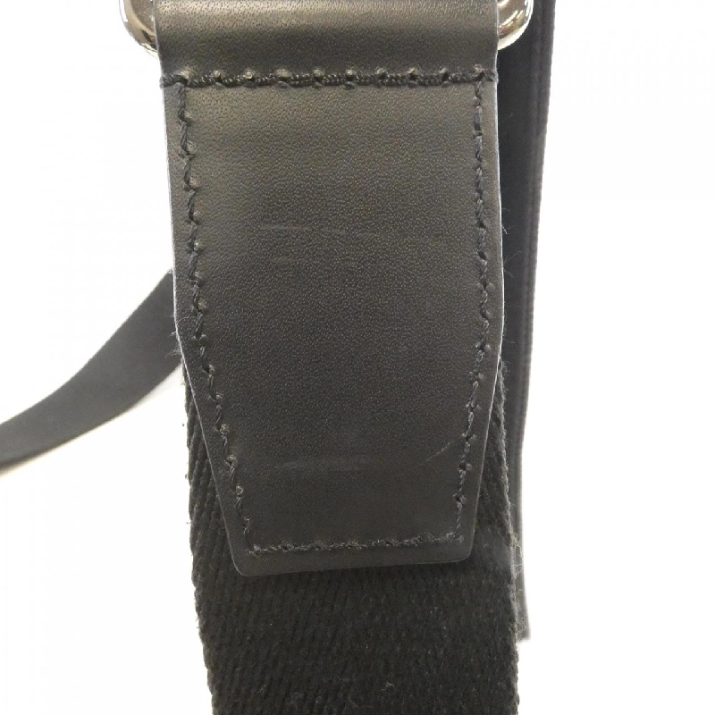 Túi đeo vai Louis Vuitton Monogram Eclipse District PM M44000 610611