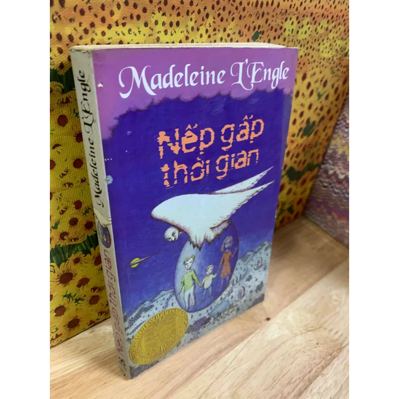 Nếp Gấp Thời Gian - Madeleine L'Engle 926403