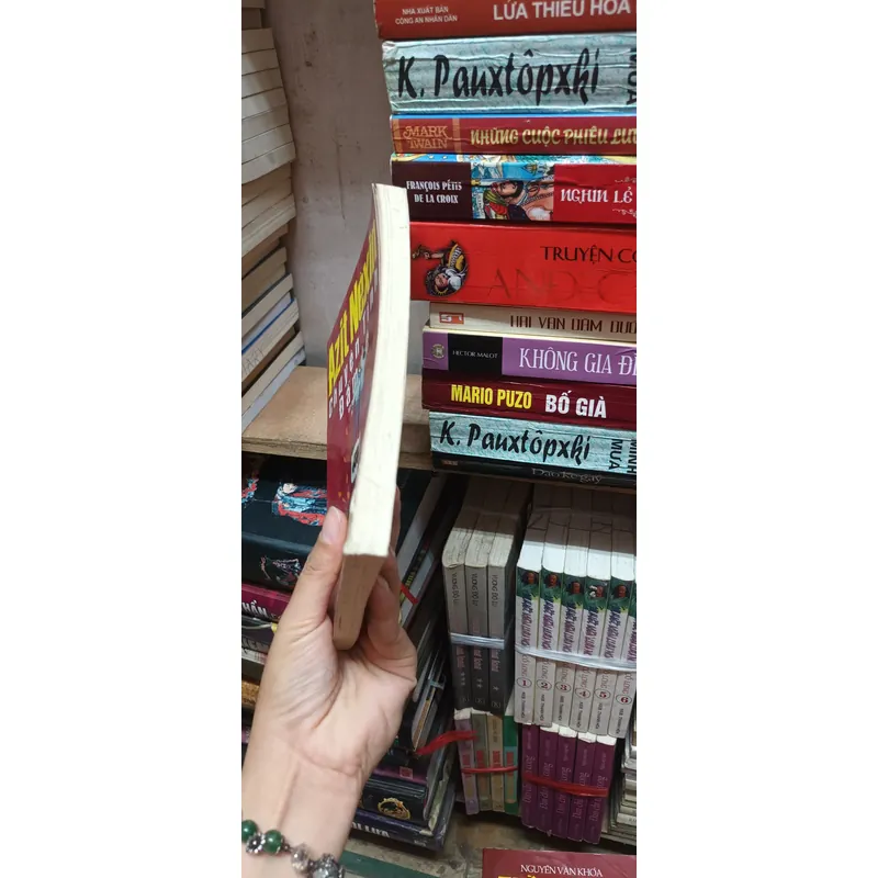 Truyện Tình Đẫm Lệ- Azit Nêxin 602732