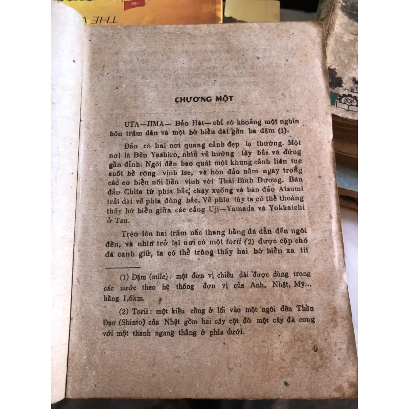 Sóng tình - Yukio Mishima 1002448