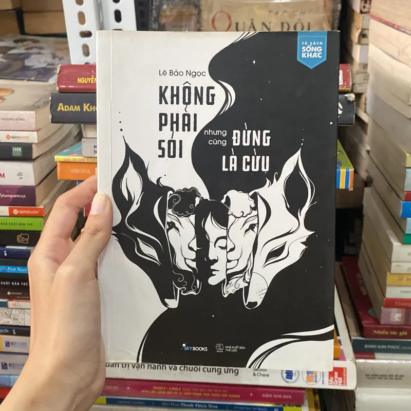 Không Phải Sói Cũng Chẳng Là Cừu♟️ 930979