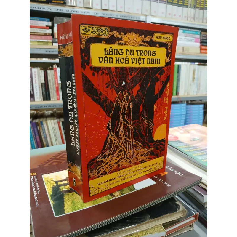 LÃNG DU TRONG VĂN HÓA VIỆT NAM - HỮU NGỌC 711475