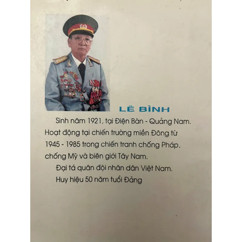 Bệnh viện đánh giặc — Đại tá Lê Bình - có chữ ký 1023795