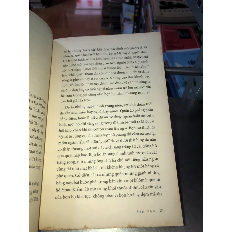 Con giai phố cổ - Nguyễn Việt Hà 1002410