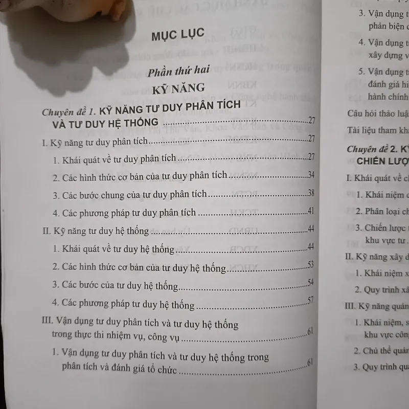 Tàiliệu bồidưỡng đối với công chức ngạch chuyên viên cao cấp và tương đương-Quyển2: Kỹnăng 605444