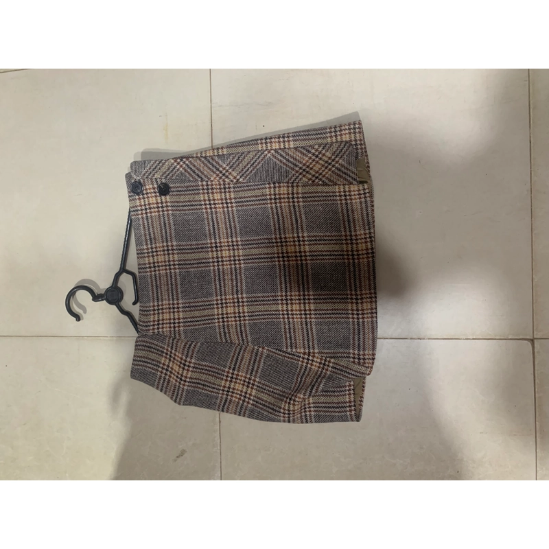 Chân váy chữ A ngắn trên gối 544135