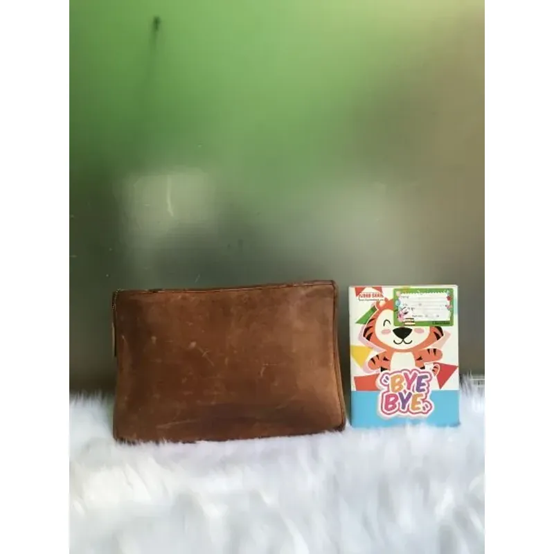 Túi loại cầm tay . COACH USA màu da bò 936341