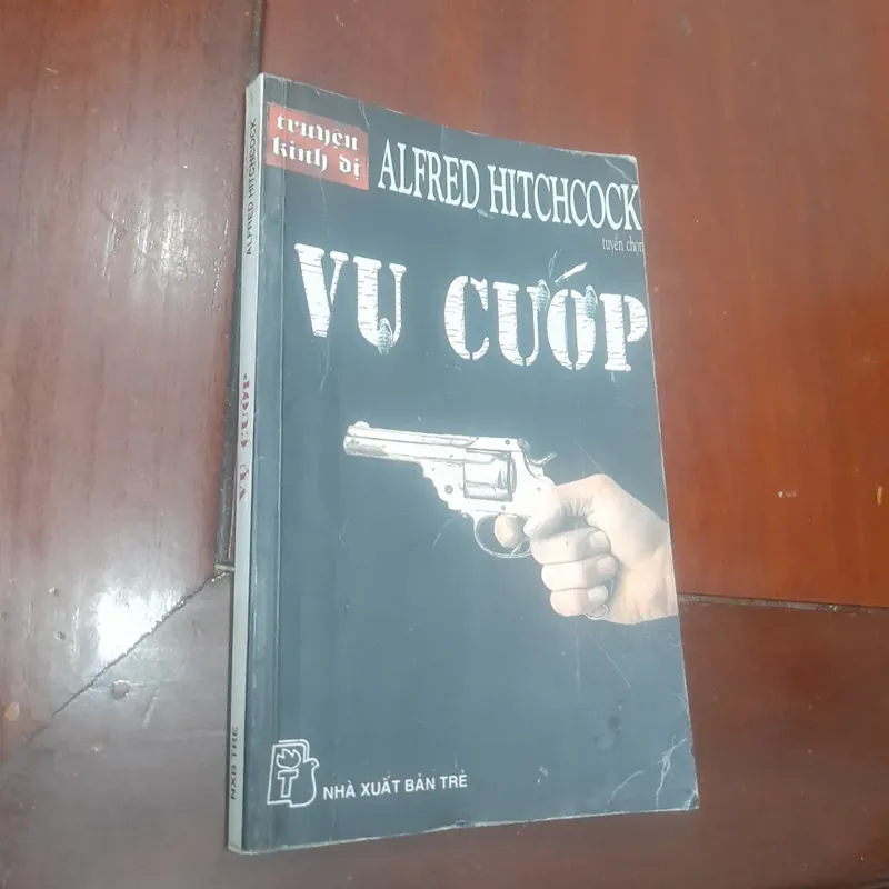 TRUYỆN KINH DỊ (Alfred Hitchcock tuyển chọn) 606534
