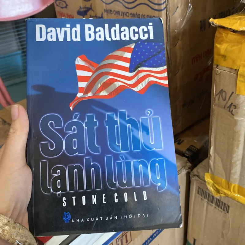 Sát thủ lạnh lùng  (tên tiếng Anh: Stone Cold) của tác giả David Baldacci 1001773