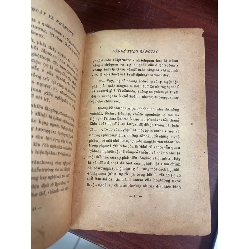 Nghệ thuật và nhân sinh 703403