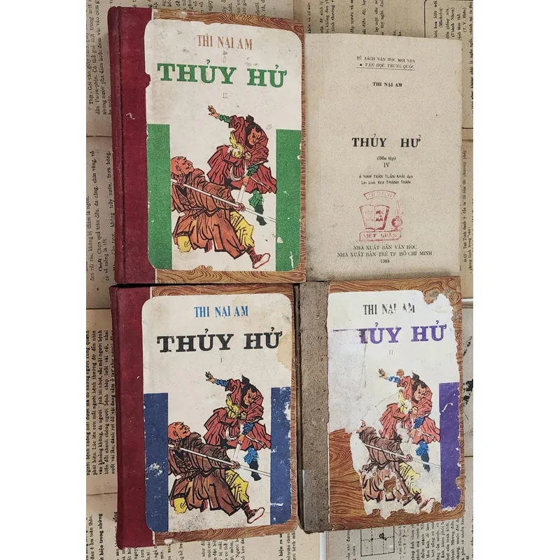 Trọn bộ 4 tập, tiểu thuyết Trung Quốc Thủy Hử của tác giả Thi Nại Am, 702976